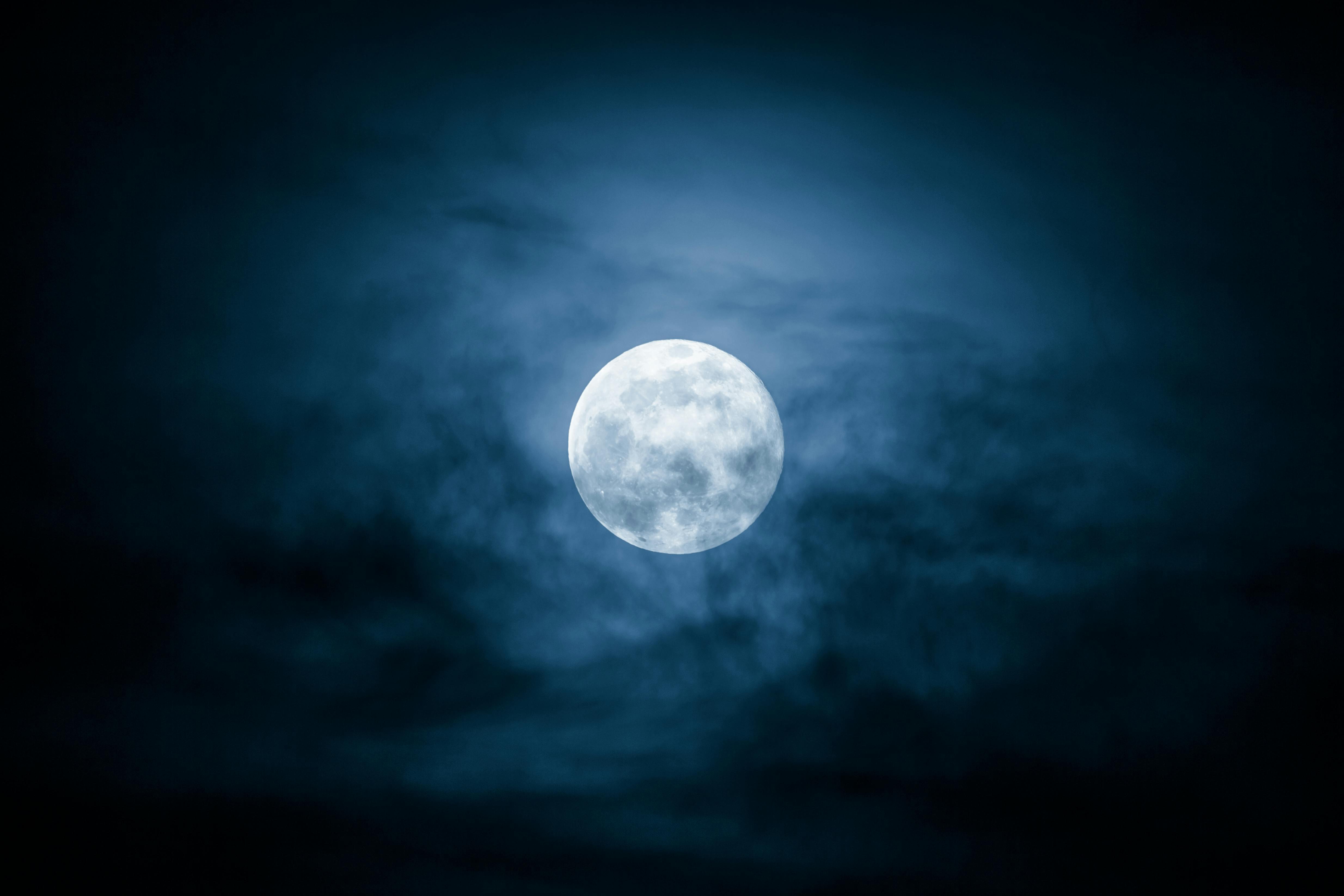 Vollmondwanderung © iStock Dimitris66